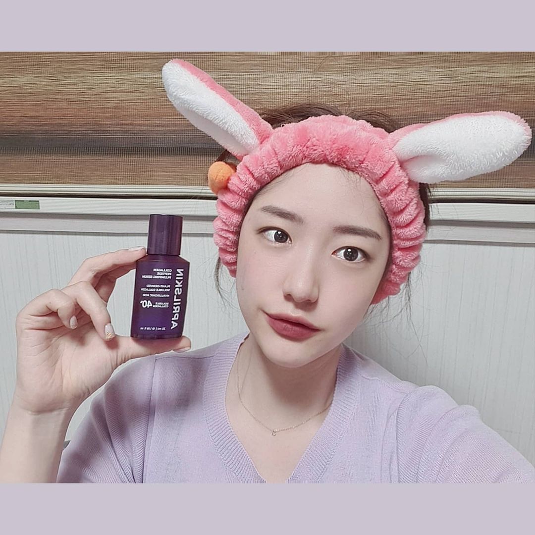  “#광고 [에이프릴스킨] 코어탄력세럼 (콜라겐 펩타이드 플럼핑세럼) 피부과 레이저로 푸석해진 피부를 보라색 콜라겐으로 재생시켜주기~◡̈ ✔보라색 콜라겐으로 속부터 쫀쫀하게 탄력을 끌어올리는 코어탄력세럼 ✔저분자 고밀도 콜라겐 40% 함유 ✔피부에…”