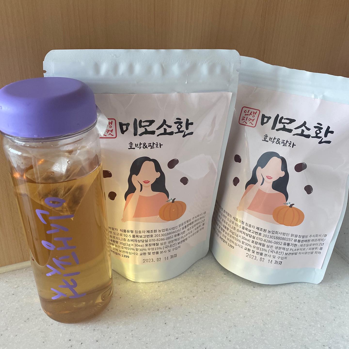 #협찬
.
#미모소환차 한잔 마시고 #붓기 지대로 빠진듯?
뜨겁게 먹어도 맛있고 차갑게 먹어도 맛있는 붓기차!
붓기차 매일 마셔도 살이 절로빠질것같은 느낌은 기분탓인가?
1일1붓기차 #미모소환차 마시고 내미모소환할꼬얏..

#맛있는차 #뷰티차 #이너뷰티 #몸매관리
