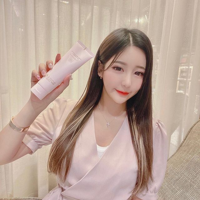지인ෆ (@1004.j) • Instagram photos and videos