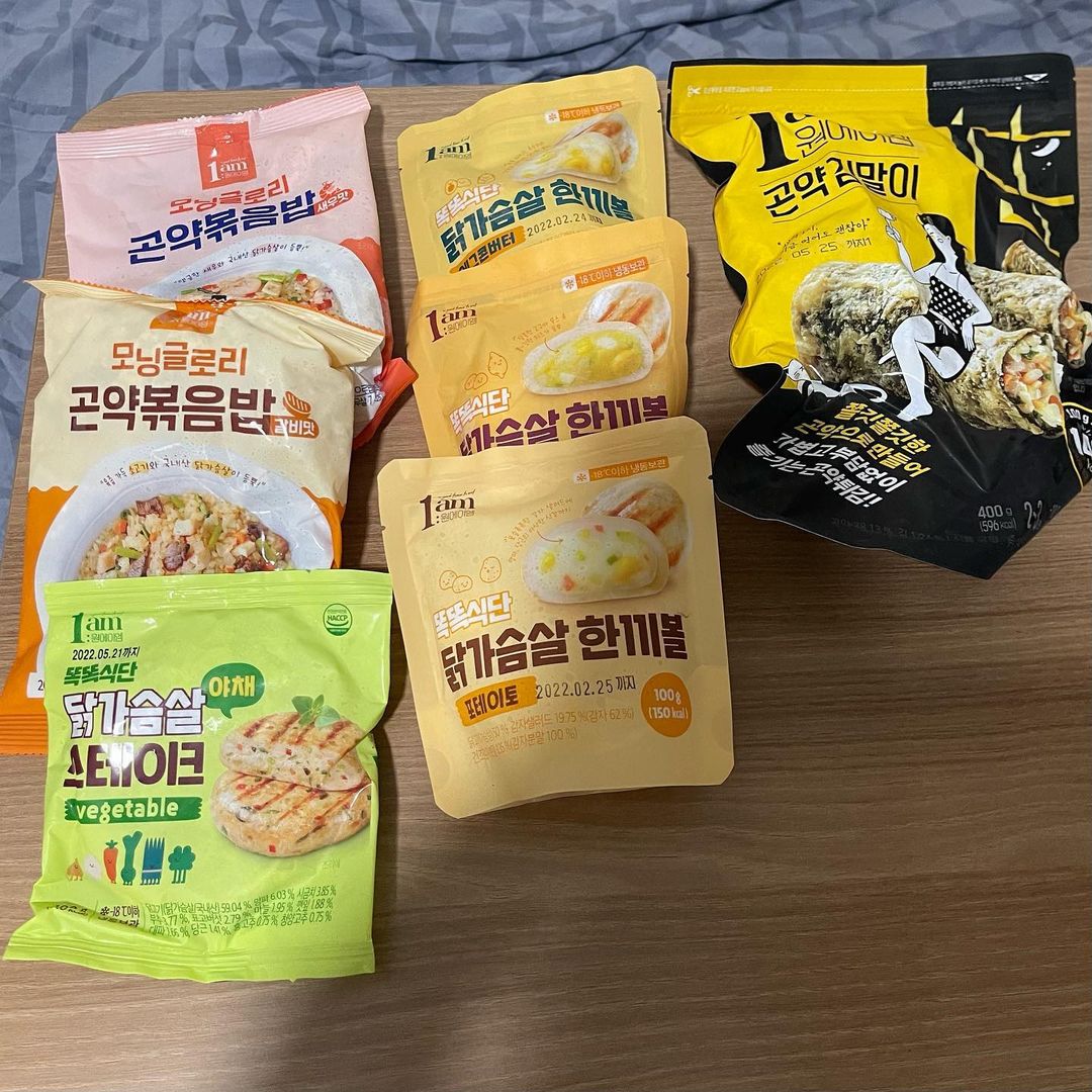  “⠀ #협찬 이번에 좋은 기회로 피키다이어트 서포터즈에 선정이 되면서 여러가지 식단에 도움이 되는 제품들들과 입터짐 방지템으로 아주 좋은 제품들을 받았어요!! 식단이랑 간식으로 먼저 다 먹어보고 제품 후디랑 제 원픽을 소개 하려구 합니다!! 먼저…”