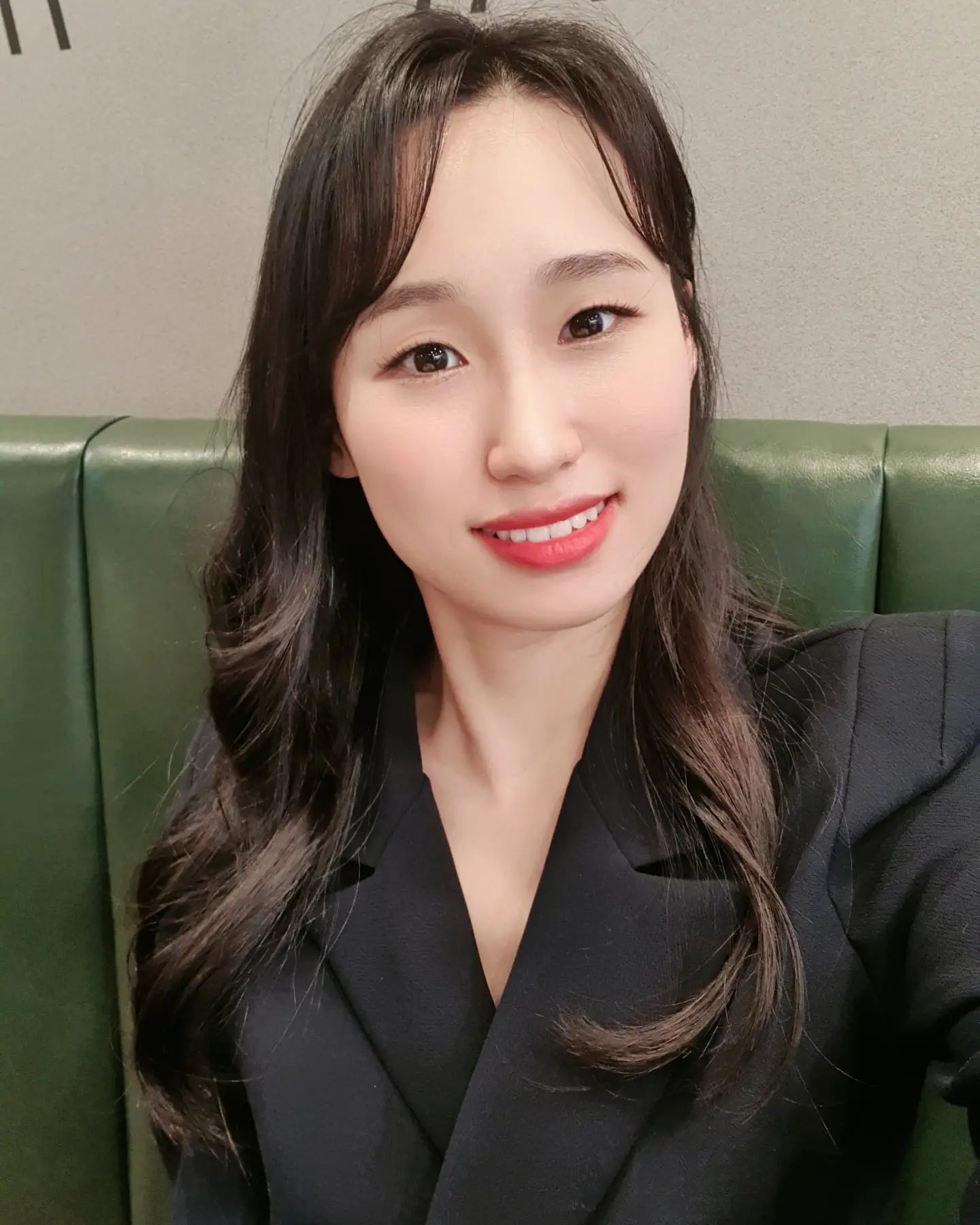 #20211009

이제 어플을 써도
나이를 숨길수 없다...!

#곡식도나도익어가는가을
#에휴

#중국어는희재쌤