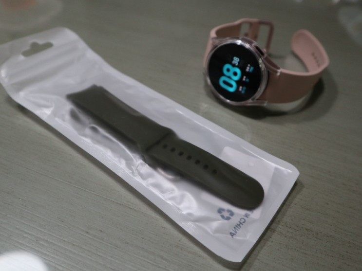 로건 갤럭시워치4 실리콘 스트랩 40mm 카키색