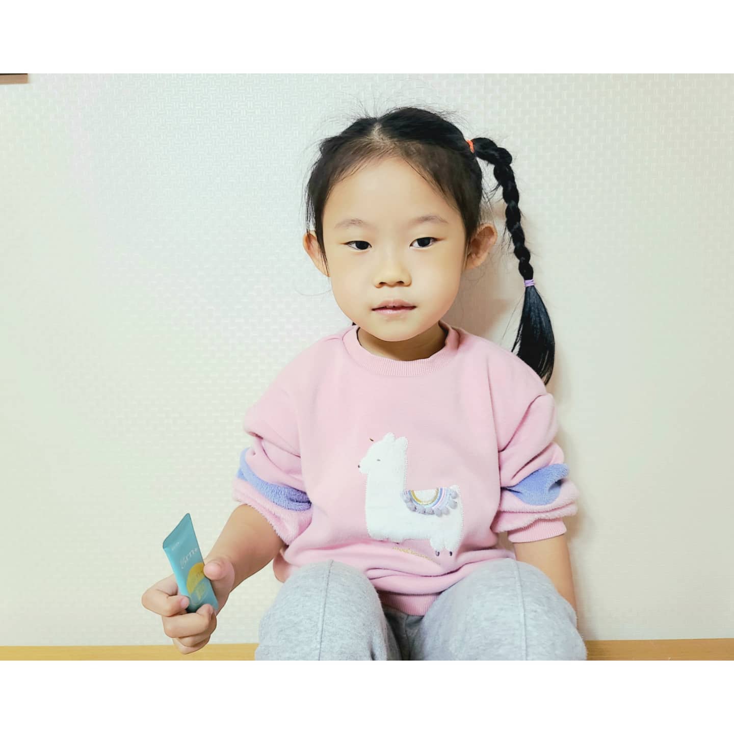 #grn효소공구 #찐후기

매일같이 맛난 음식으로 냠냠하고 🧡🧡
효소 1포만 챙겨먹으면 끗 ! 

오늘도 떡볶이 먹고 싶다고해서
크림떡볶이 만들어 먹고
grn 밸런스 효소핏으로 마무리 해줬네요 😆💕

이제는 스스로 밥먹고나면
꺼내서 혼자 입속에 털어먹기까지 ~! 
다컸죠???ㅋㅋㅋㅋㅋㅋㅋ

6살도 건강챙기는데 아직 효소핏 안챙기셨나요?

💜  자주 체하시는분
🤎 소화가 잘 안되시는분
💙 불규칙한 식습관을 가지신분
💚 야식, 과식, 폭식 하시는분
🧡 탄수화물, 밀가루, 육류를 즐겨드시는분
💛 앉아있는 시간이 많은 학생이나 직장인분들

이런분들 함께해요 
36개월 이상이면 모두 함께하실수 있답니당 ㅎ.ㅎ