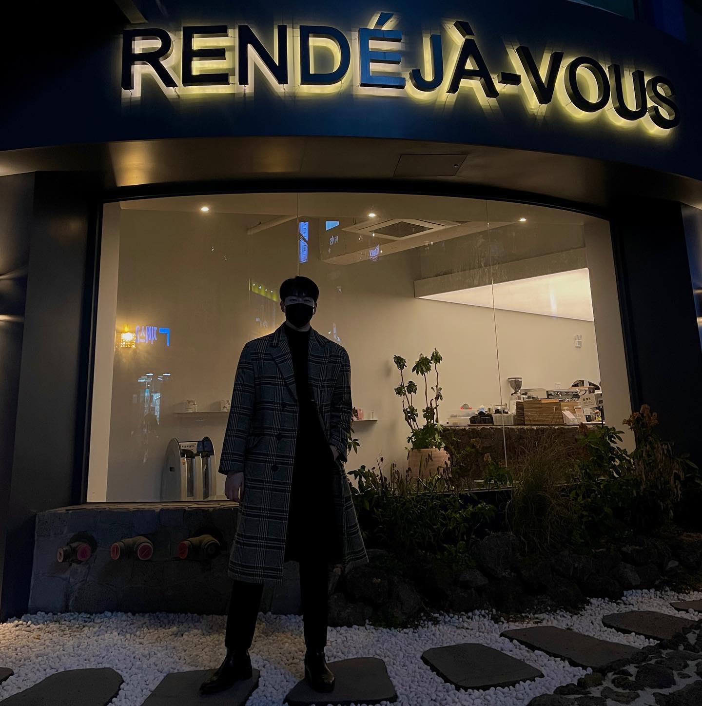 RENDEJA-VOUS ☕️
.
.
.
.
.
.
.
#랑데자뷰 #카페 #카페맛집 #랑데자뷰혜화
#cafe #cafestagram #cafè #cafelife 
#셀카 #셀스타그램 #selca #selstagram
#koreafashion #fashion 
#오오티디 #데일리 #데일리룩 #소통
#ootd #daily #dailylook #DM