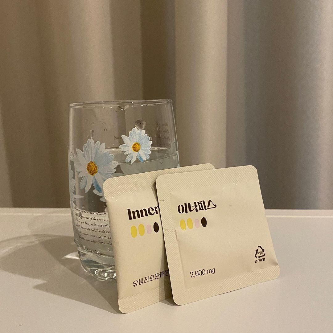 𝘑𝘶𝘯𝘨𝘴𝘶𝘯 on Instagram: “@innerpeace__official 2030을 위한 멀티영양제 이너피스(inner peace)🤍 건강은 아프기 전에 미리미리 챙겨야 하는거 아시죠? 그래서 이너피스에는 2030에게 꼭 필요