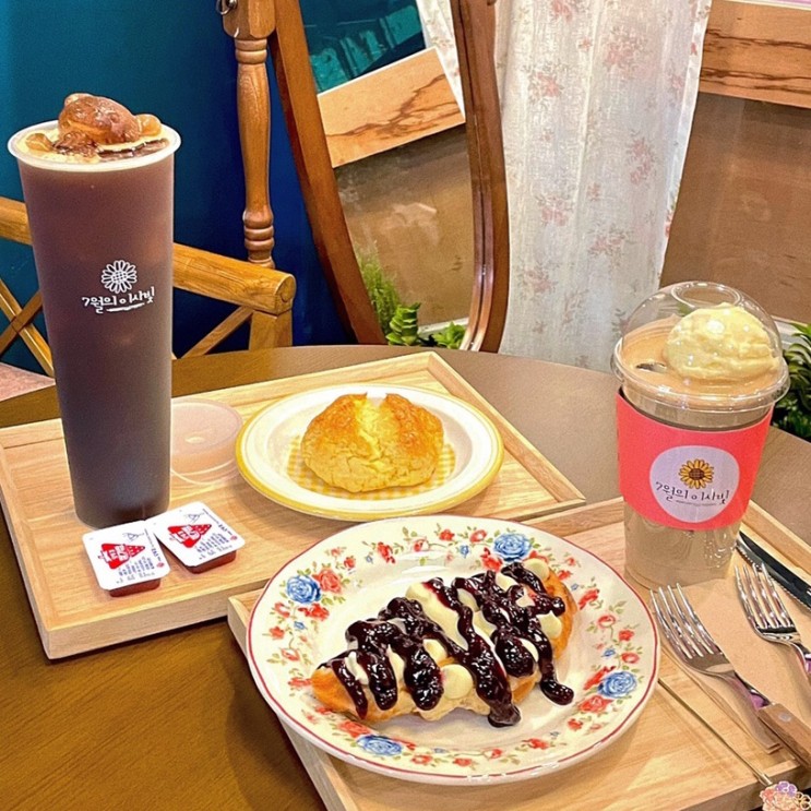 [7월의 이사빛] 부천대 뒷골목 앤틱감성 수제디저트 카페맛집