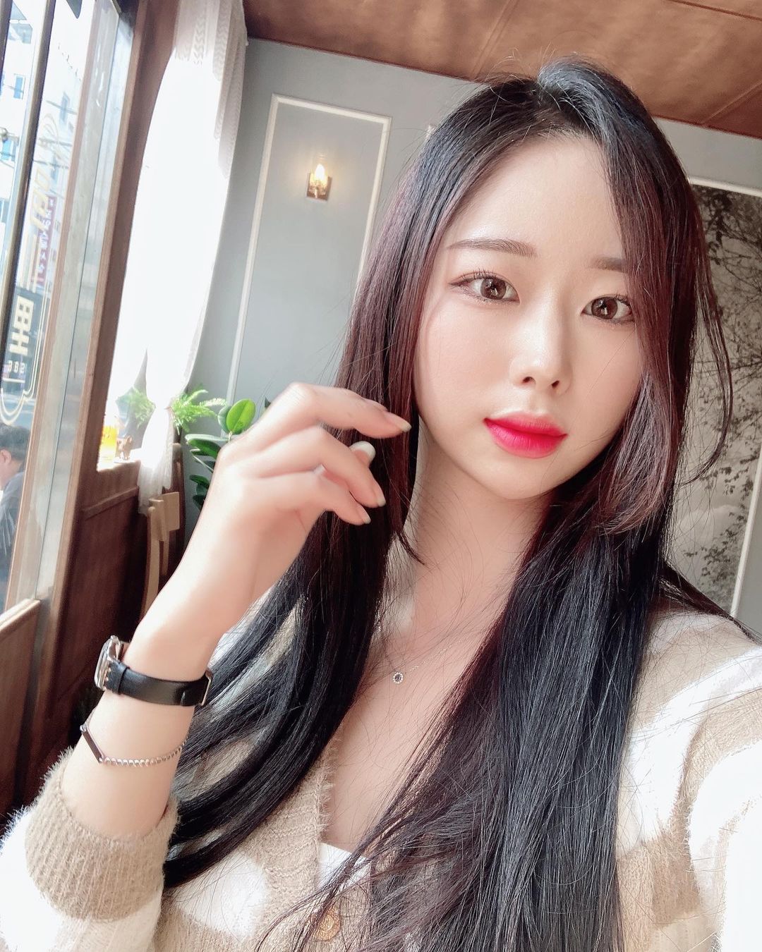  “#협찬 예쁜 팔찌 겟!! 캐주얼, 심플, 스트릿 등 디자인이 다양하던데 저는 그 중에 사각 스틱 체인팔찌로 받아봤어요ㅎㅎ 수술용 매스를 만드는 써지컬스틸 제품이라 변색, 알러지 발생빈도가 적어요 후기에도 변색이나 알러지가 없다는 평이…”