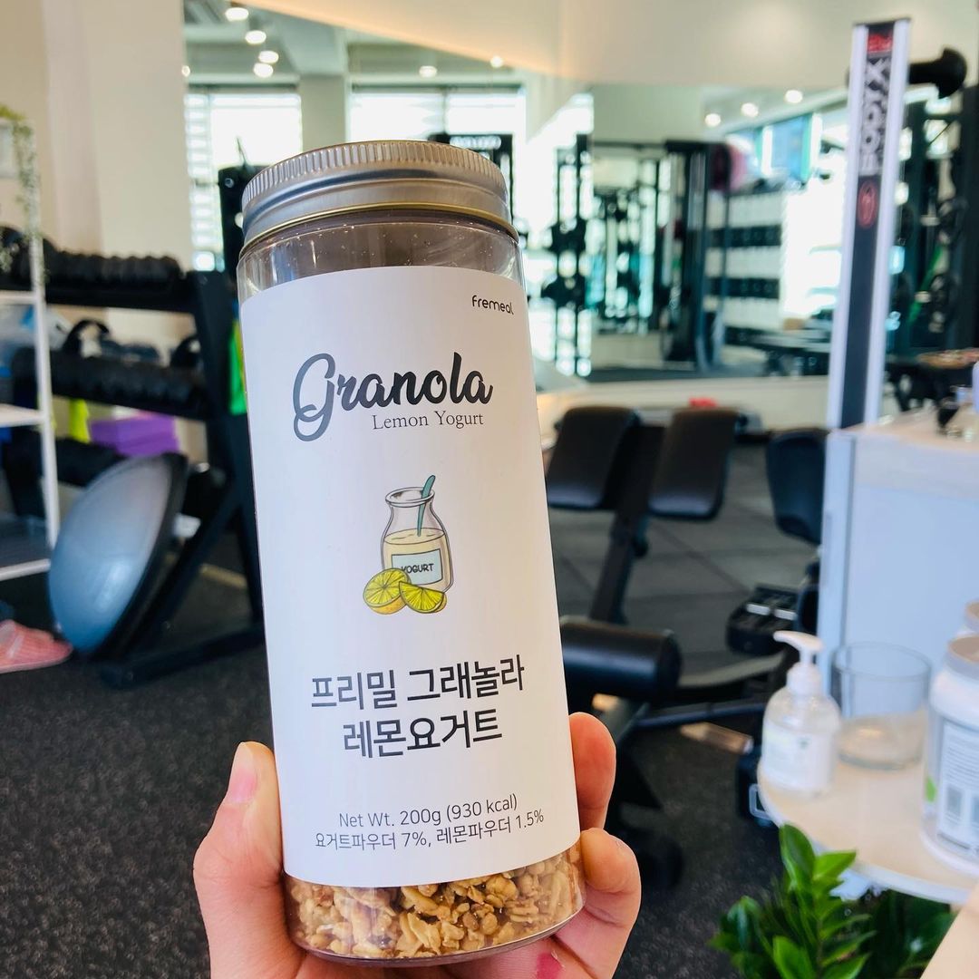 경일 on Instagram: “#프리밀그래놀라#프리밀#마켓하리#마켓하리그래놀라#그래놀라#그래놀라추천#그레놀라#수제그래놀라#다이어트#무설탕그래놀라#다이어트식단#다이어트간식#아침대용#다