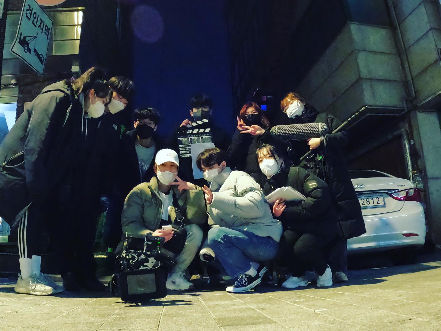 <라티오나리제> 단편영화 촬영기(2.19~2.22) 

스탭분들과 배우님들 모두 너무 감사드립니다!! 처음이라 많이 부족한 감독과 함께하느라 고생 많으셨어요..춥고 힘들었지만 함께여서 즐거웠고 잊지 못할 경험이 된 것 같아요😁 다음에 또 만나서 영화 만들 날 기다릴게요!! 마지막으로 다시 한 번 감사드립니다🥰

#라티오나리제 #단편영화 #영화 #촬영
