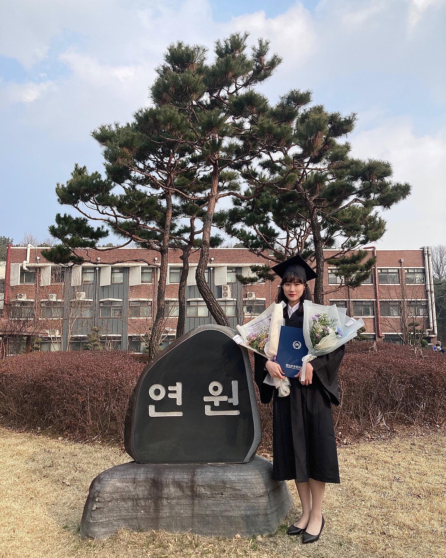 🎓congraduation🎓#세로컷 
전부 잊지 않을게요
당신도 나 잊지마 ❗️