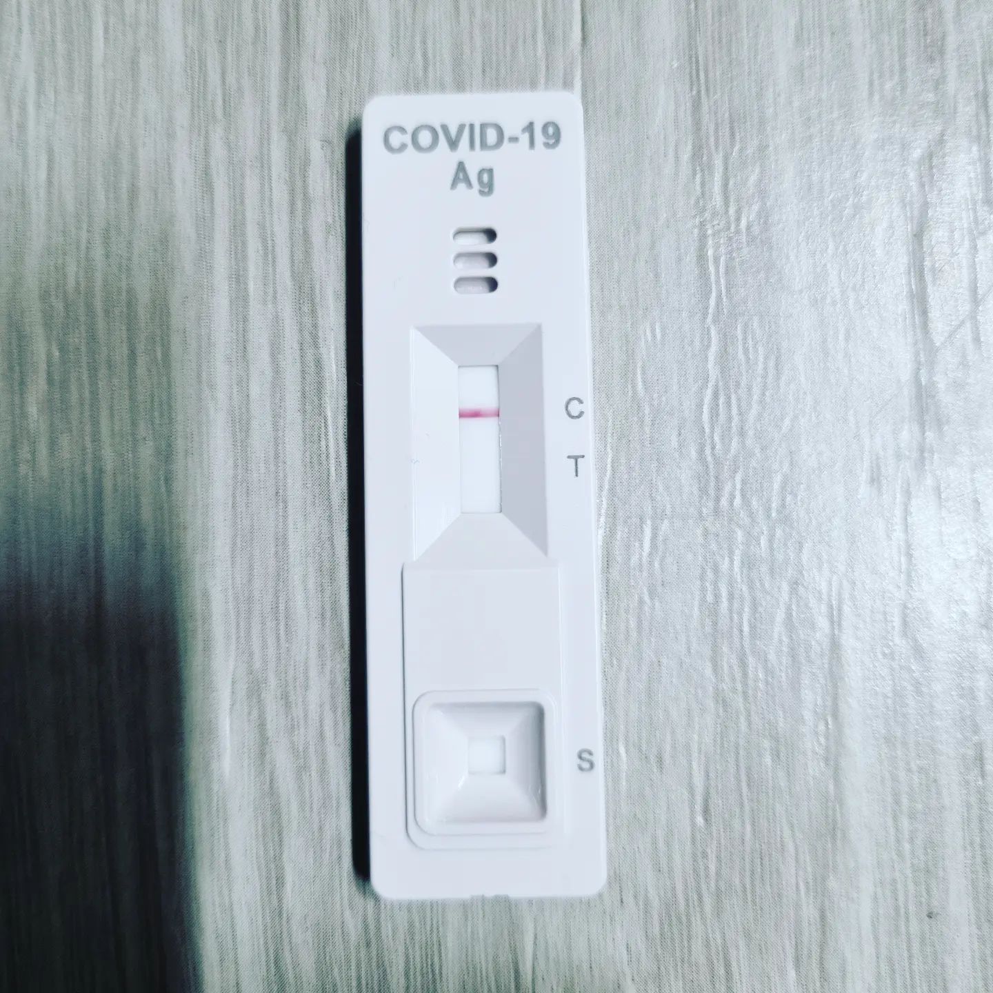머리아프고 열나서 냉큼 사다 검사..ㅠㅠ
건강 조심들하셔용

#자가진단키트 #한줄 #편의점 #6000원 #선팔맞팔 #일상 #일상스타그램