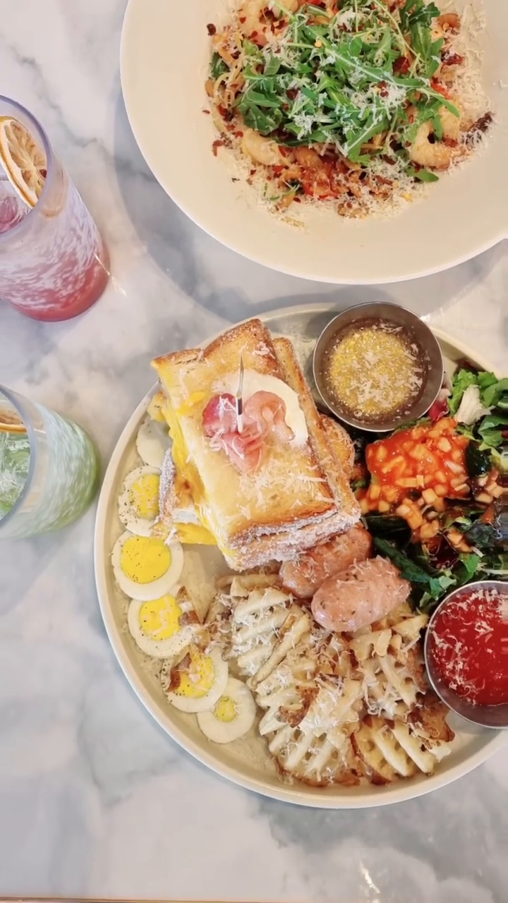 🌱🍝🍞🥗맛 시작해요🚴‍♀️⚘

🌱집밑에 라라브레드카페🧋에서 브런치 욤뇸뇸😙😽😋
#yummy 

🍝🌱더블쉬림프파스타 
🍞🥗라라플레이트
🍊자몽에이드🧃
💚제주청귤에이드🍹
모두 꾸~르맛요😋👏

🍝🥗음식 기다리는 동안 사진도 찍고✌..

🥂소중한 내사람과 함께하니 더 꿀시간요💋 

🙌 모두들 소중한 사람과 함께 꿀시간보내세요 💌💚⚘

first.day_cook 

#릴스 #릴스타그램
#오늘뭐먹지 #브런치
#라라브레드여수 #여수맛집
#맛있다그램 #먹스타그램 
#맛스타그램 #카페그램
#홈쿡그램 #집밥그램
#먹팔그램 #먹팔로우
#instafood 
#instagood