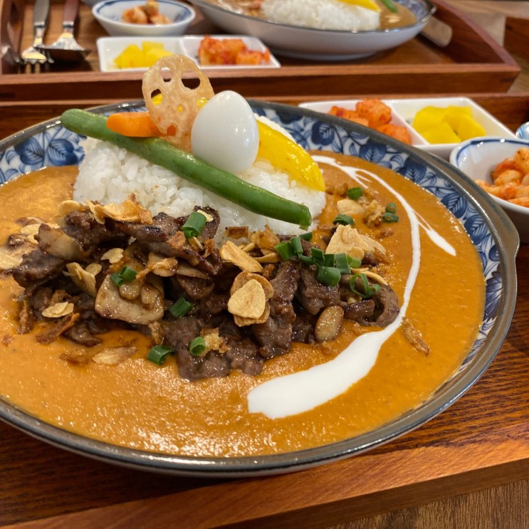 수원 신동카페거리 맛집 데이트 - 파인카레 찐찐맛!