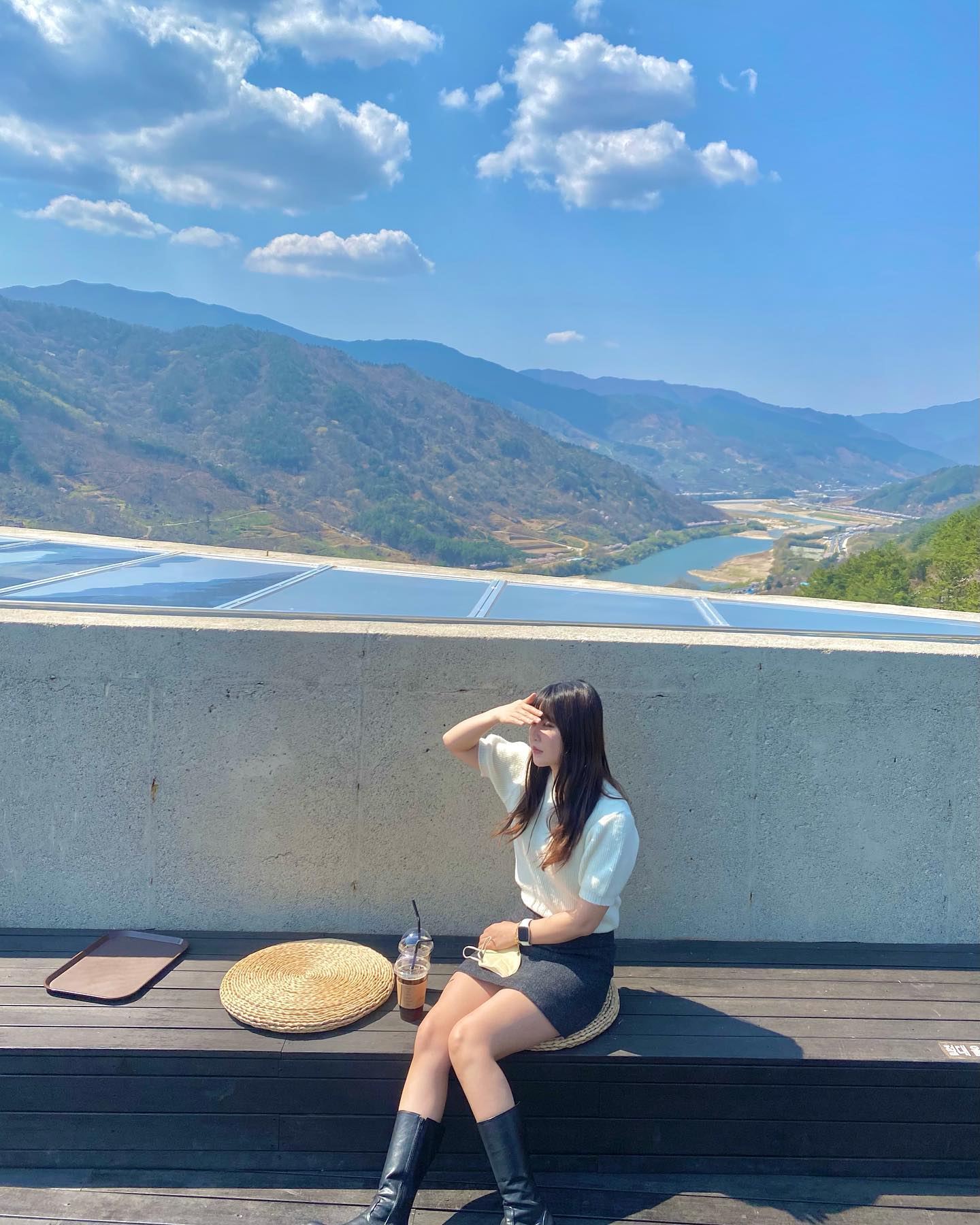 전망좋았던 하동카페😎

#하동 #하동카페 #스타웨이하동
#섬진강 #여행스타그램