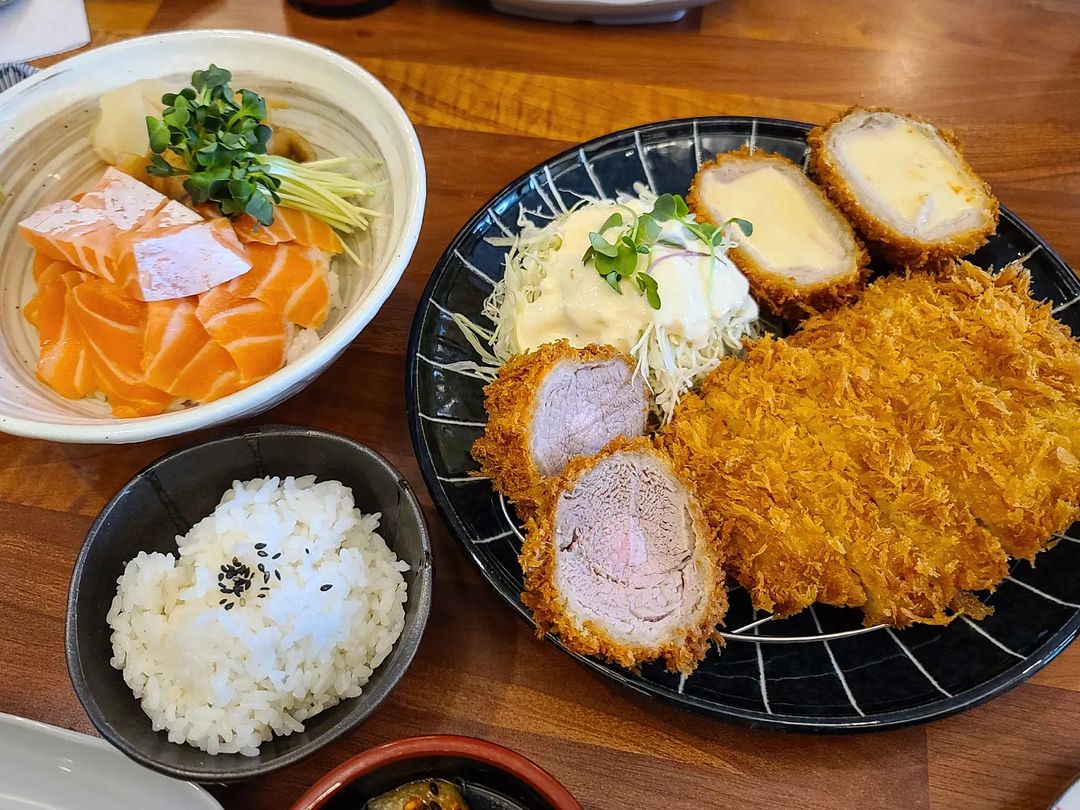 찐백수😎 on Instagram: “#협찬 분당맛집 투쿡 정자점❣️ 거의 10년전부터 연어에 환장해서 같이 맛집 부시러다니던 친구가 있어요. 이 집은 꼭! 이 친구랑 가야겠다 싶어서 같이 투쿡 정자점