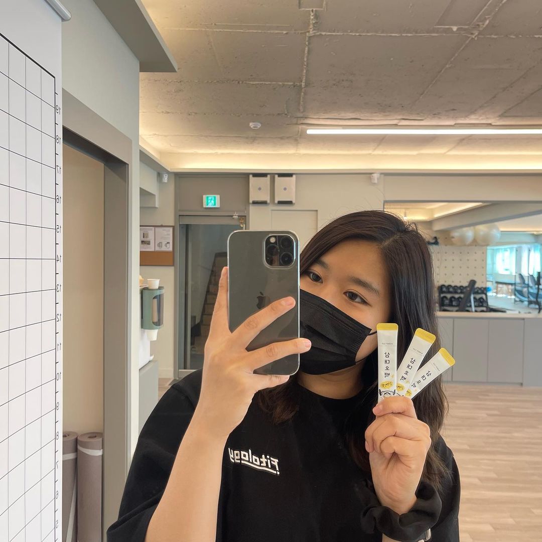 Luna🌙 on Instagram: “⠀ #협찬 카페인이 없는 부스터가 필요할 땐? 삼대오백 한 포면 끝!!! 환으로 되어있어서 먹기도 편하고 요즘 컨디션이 안좋아서 걱정했는데 운동 전에 먹으면 운동할 때