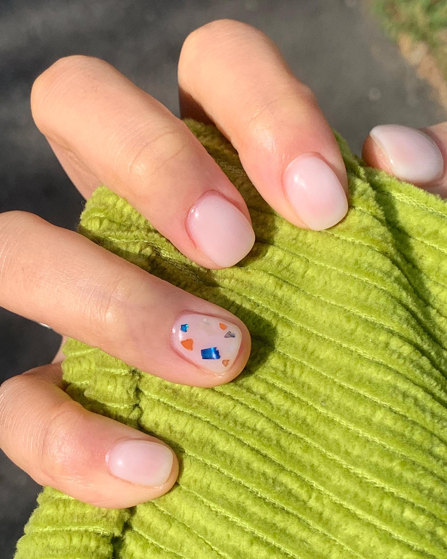 완져니 마음에 드는 나의 new nail🌱💚💙🧡