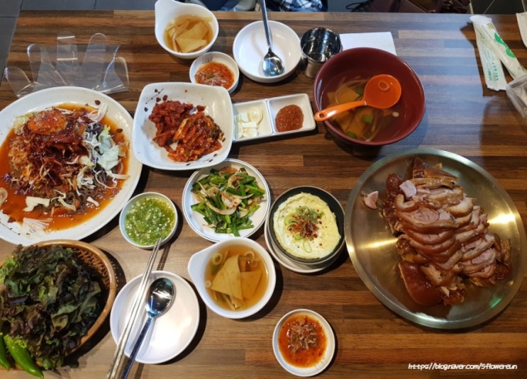 [시립대맛집]부드럽고 쫄깃한 족발; 호야네족발 동대문점