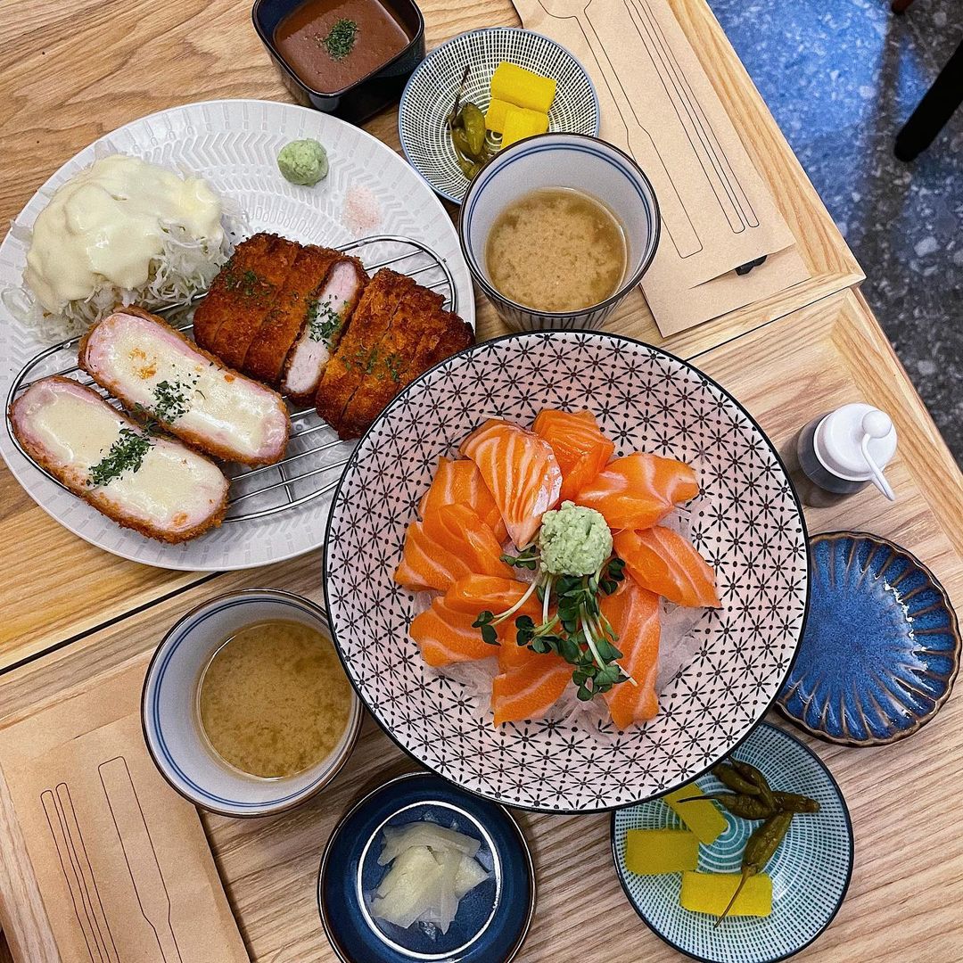 먹도리🍽💙 on Instagram: “#협찬 🍱 차연식당 📍 서울 중랑구 중랑천로 41-1 ⏰ 매일 11:00-22:00 인님들 오늘도 월요팅 하셨나용~?🥰 주말은 항상 순삭당해서 넘 억울하지만 또 평일이 있어 주