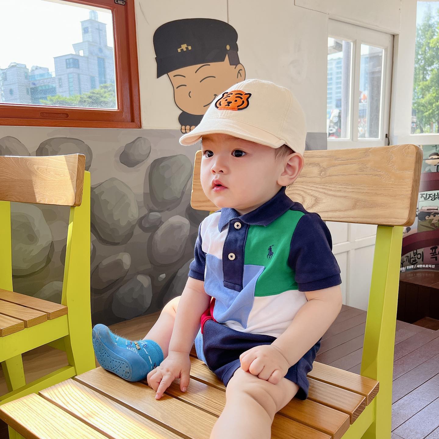 👶🏻12개월 결이
얼집에 코로나가 덮쳐서 저번주 내내 엄마랑 추억 만들기❣️

안보내니까 좋아하는거 같기도 하고😆
열심히 또 친구들이랑 놀아보자💕