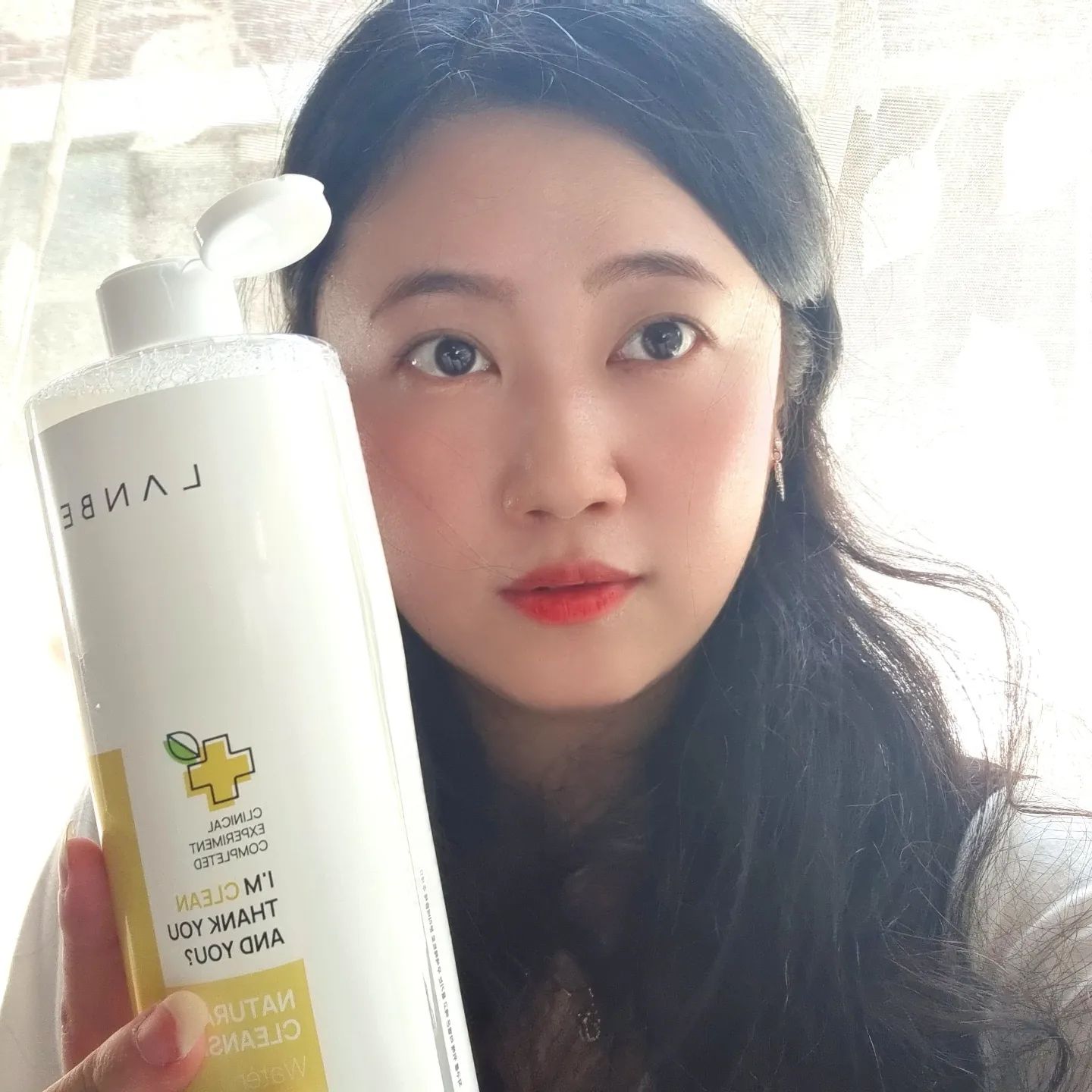#할인구매 lanbelle__official #랑벨 #클렌징워터
요즘 일하느라 색조 화장보다는 선크림을 바르다보니 모공이 막히는것 같아 클렌징 워터를 사용하는게 좋을것 같아 내가 좋아하는 클렌징도 랑벨로 선택하게 되었는데
자극적이지 않아 좋은듯~♡

#랑벨내츄럴딥클렌징 #클렌징 #저자극클렌징 #효소 #딥클렌징워터 #신상품나왔을땐 #08L #선크림 #깨끗하게 #지우기 #맘그램 #줌마그랭 #30대맘