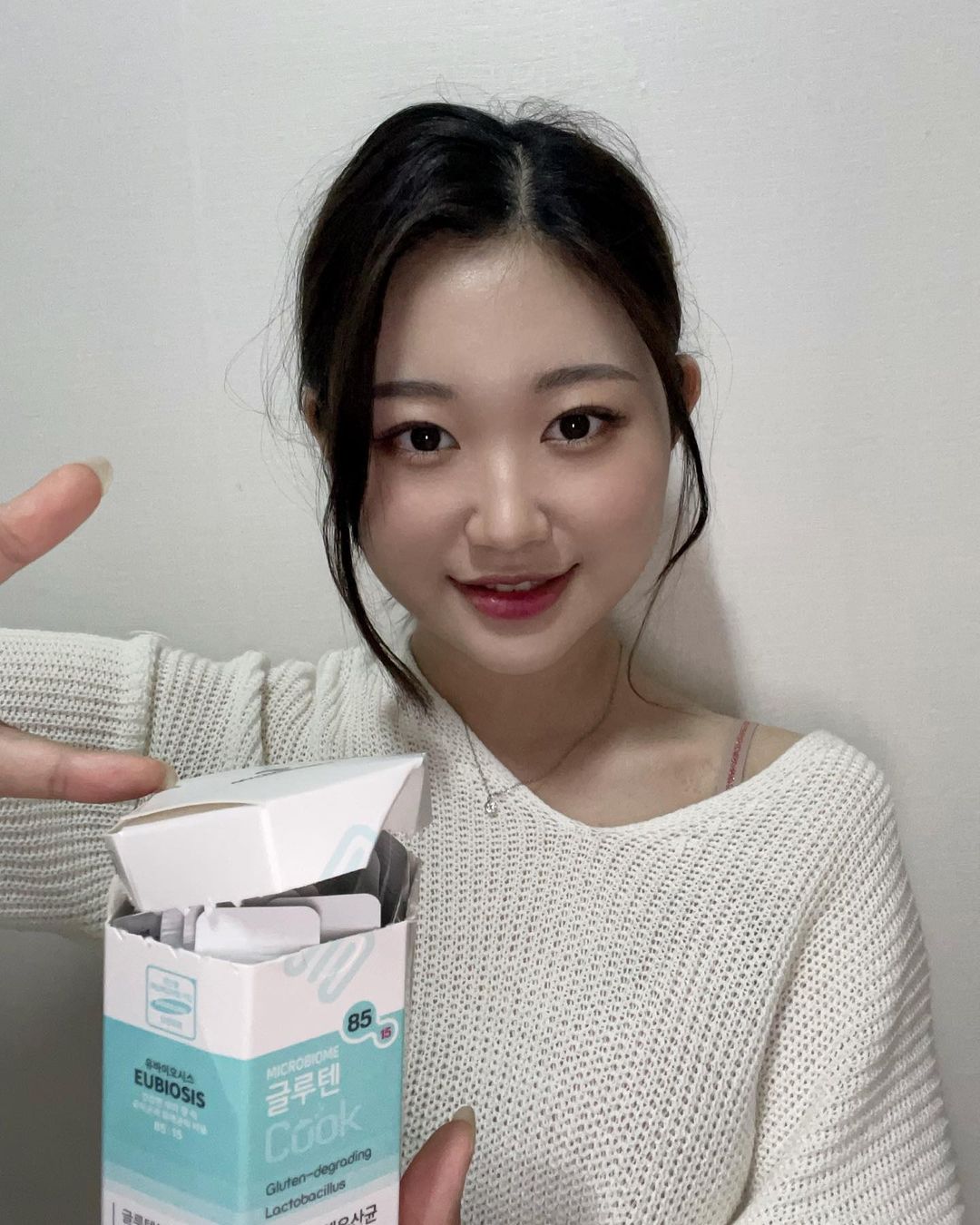 김유림 on Instagram: “#광고 마이크로바이옴 글루텐쿡의 글루텐은 밀이나 보리 등 곡류에 들어있는 불용성 단백질로 글리아딘과 글루테닌으로 구성되어 쫄깃하고 찰진 밀가루 음식의 식감을