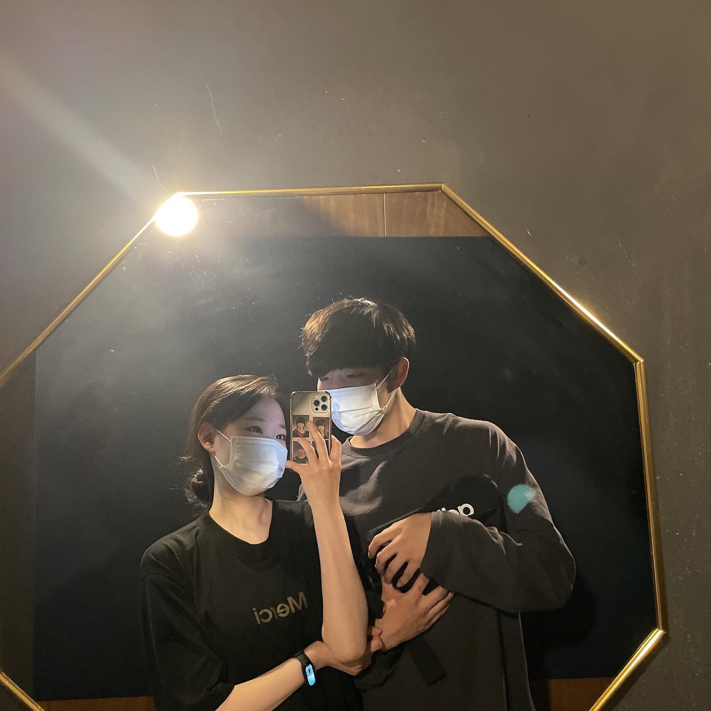 일개미 두명 🐜🐜💦
나에게 휴가를 조라 .....!