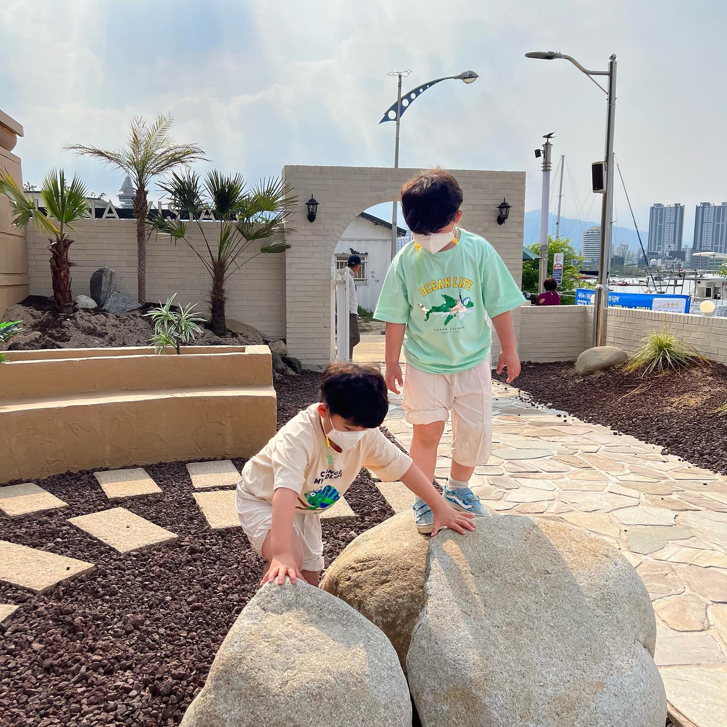 .
아직도 화요일 🤢