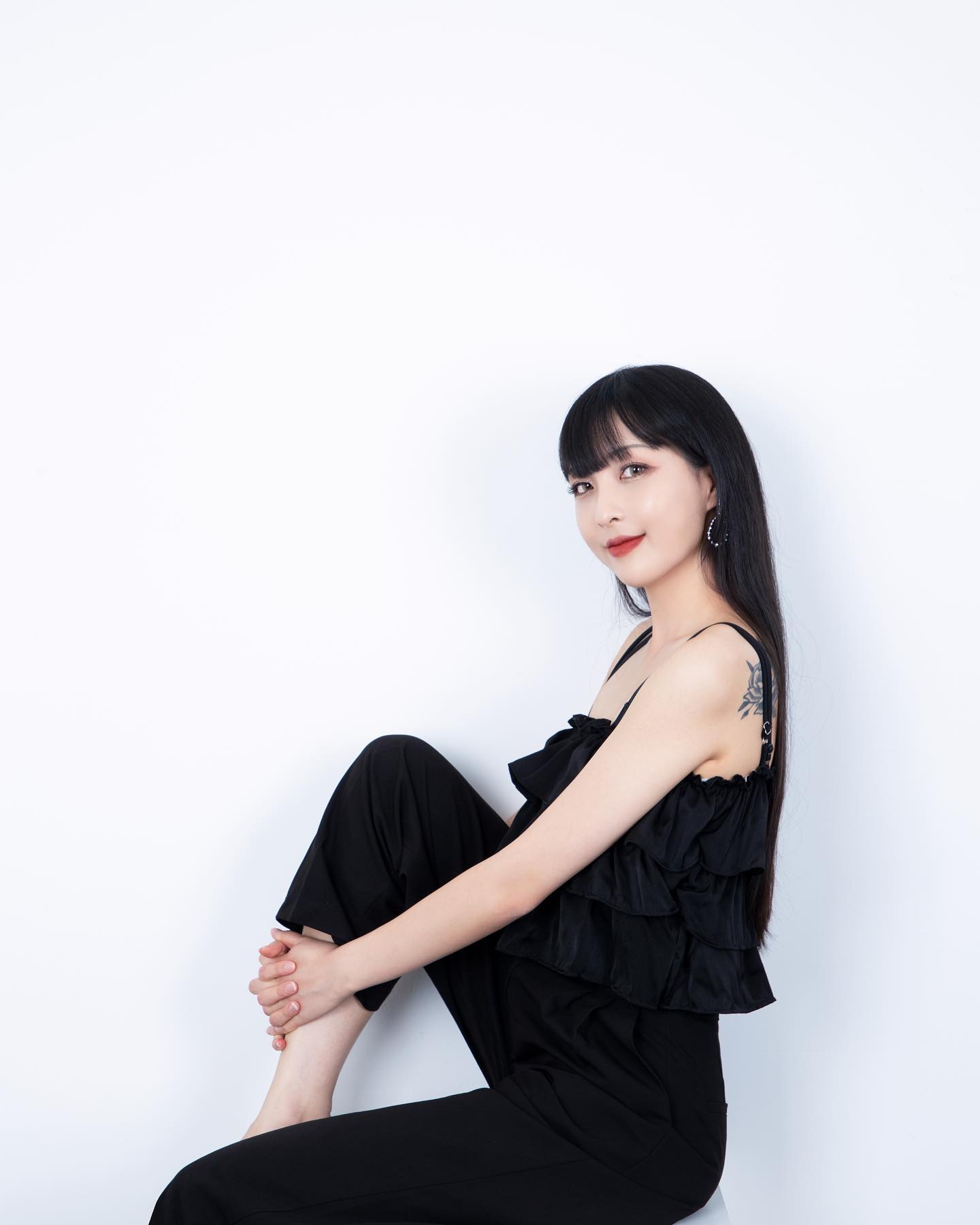 작가님이 잘 나오고 사진이 친절해요 ! 🖤