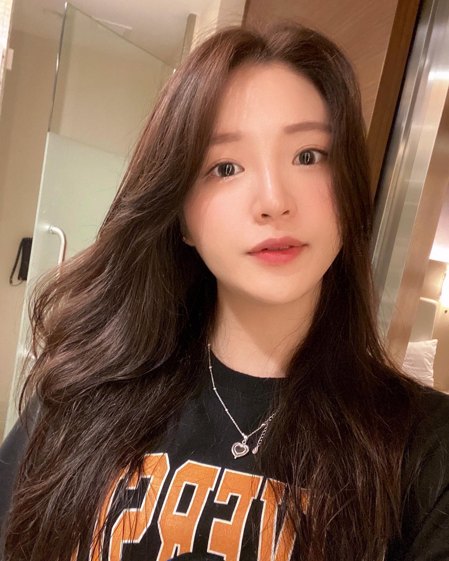 거울앞조명 스튜디오급이네여??🤣