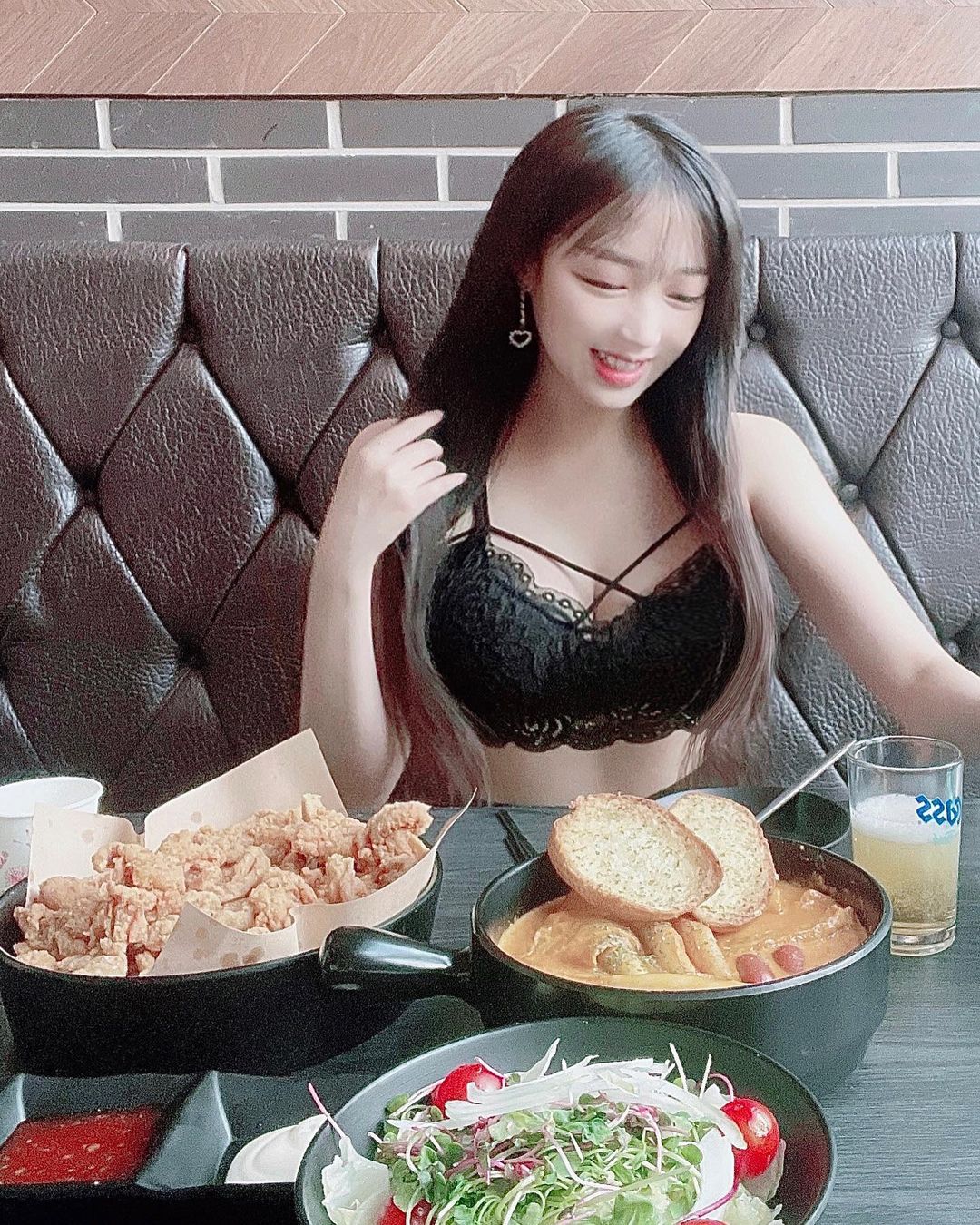 🎀강지수🎀 on Instagram: “젤 조은 룸술집 찾아따 또 먹고싶당,, 파티룸 분위기 쨩 •••🤍 #봉명데이 #대전맛집 #봉명동맛집 #봉명동술집 #봉명동핫플 #대전핫플 #데이트장소 #핫플추