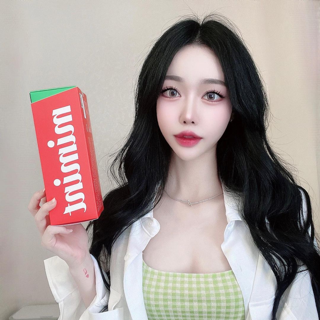 새 롬’s Instagram profile post: “#협찬 𝖷 @mimint_official ⠀ ⌜𝙢𝙞𝙢𝙞𝙣𝙩⌟ 마이 부스터❤️‍🔥 ⠀ ⤹ 𝘔𝘯𝘦𝘵 인기프로그램 ❛뚝딱이의 역습❜ 리헤이 크루가 먹은 화제의 제품으