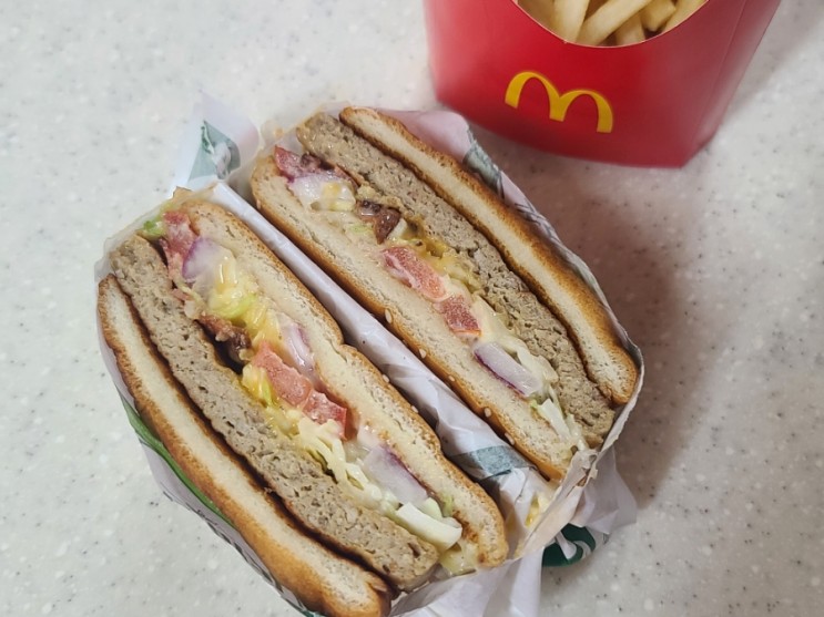 맥도날드 신상 보성녹돈 버거 세트 내돈내산 후기🍔