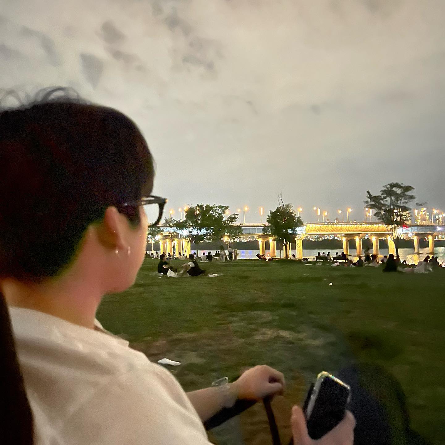 엙