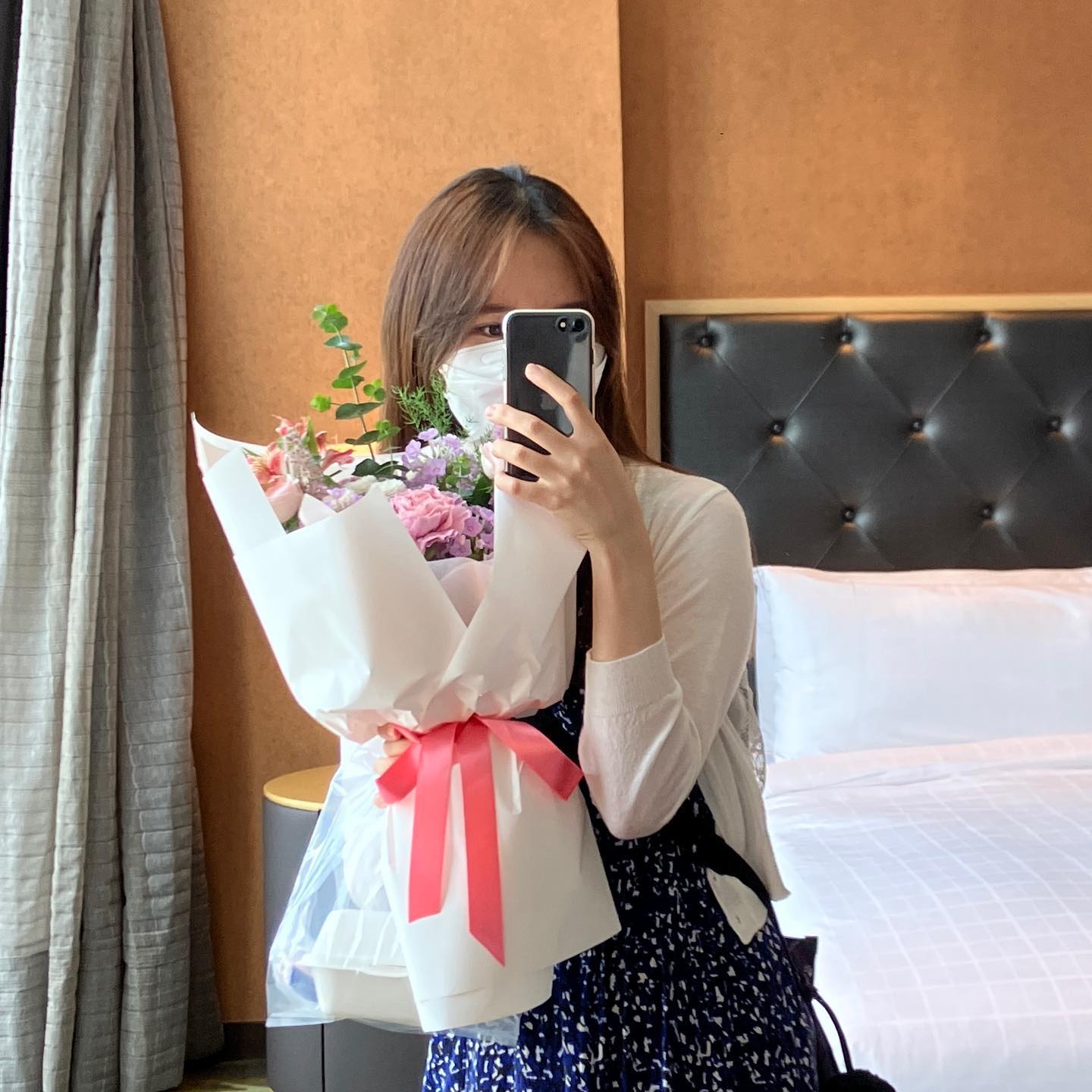 남자친구가 1주년 기념 깜짝 이벤트로 준비해준 오크우드 호캉스🥺❤

꽃도 편지도 너무너무 감동이었다😭

주문제작한 1주년 케이크와 좋아하는 음식으로 셋팅한 작은 파티도 너무 좋았어💘

귀여운 내 짝꿍 앞으로도 잘 부탁해😘
.
.
.
.
.
#호캉스💕 #1주년이벤트 #1주년케이크 #오크우드프리미어인천 #오크우드송도 #기념일데이트 #기념일이벤트 #럽스타그램❤️ #커플여행 #데이트❤️