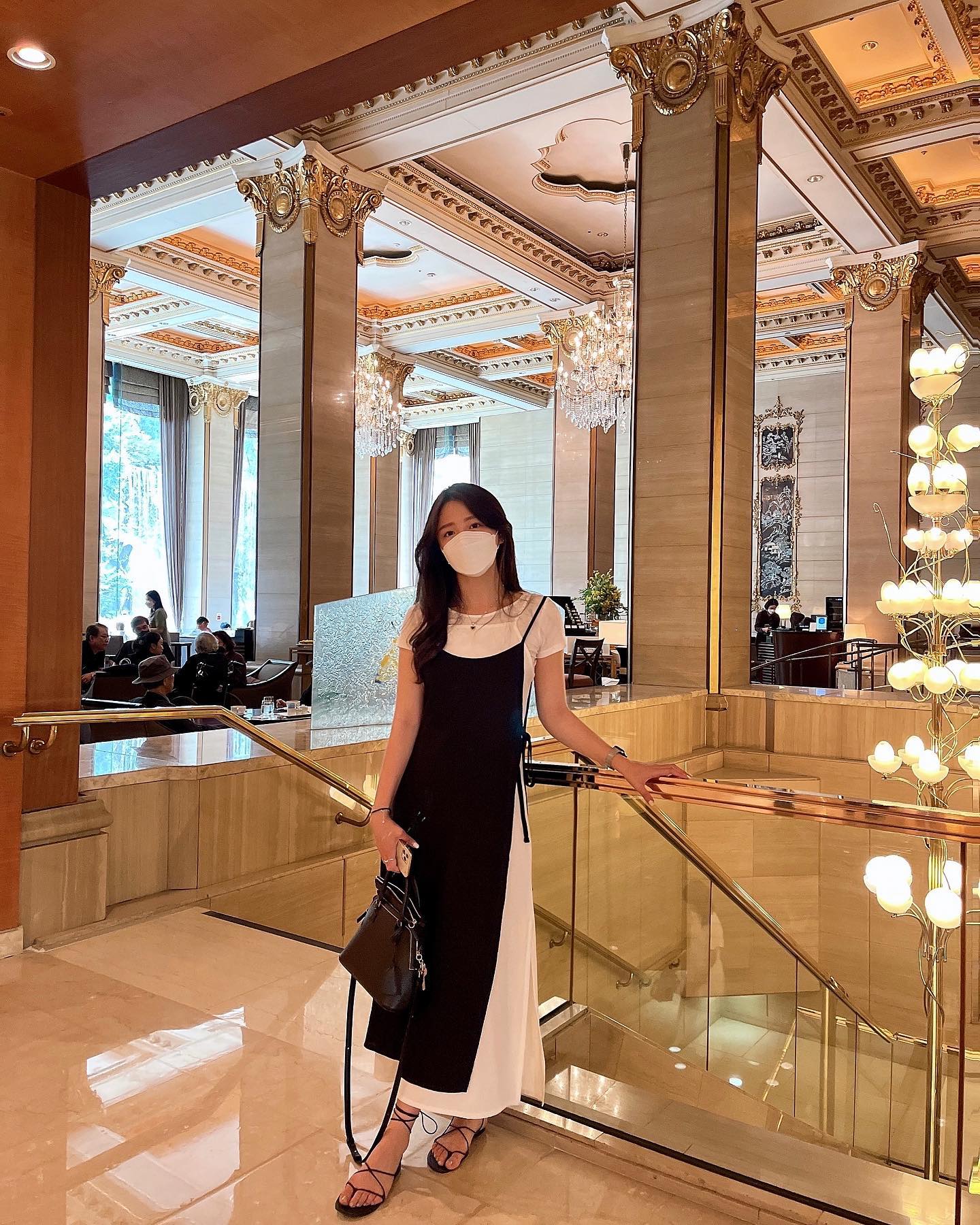라세느 오픈 기다리면서 신나가꾸 사진 잔뜨윽 🥰 
행복한 돼지의 주말이었다 🤤