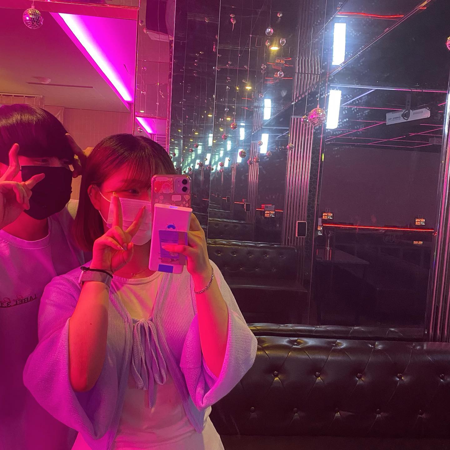 브이✌️