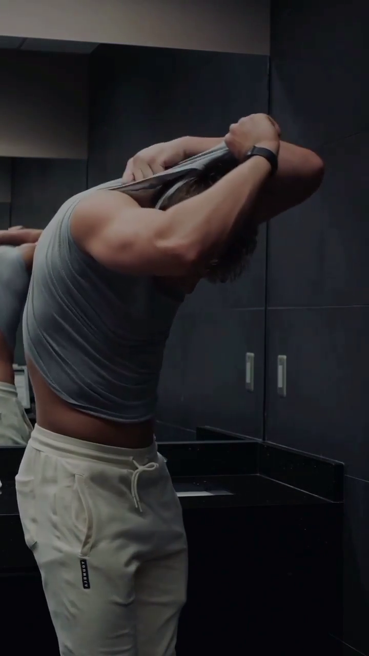 Did you go to the gym ?🔥💪
Let me know in the comment ⬇️
.
happy_l_ife_
✅ fllow us for more
#sport #luxury #gym #gymmotivation
#happy _l_ife_ #explore #reels