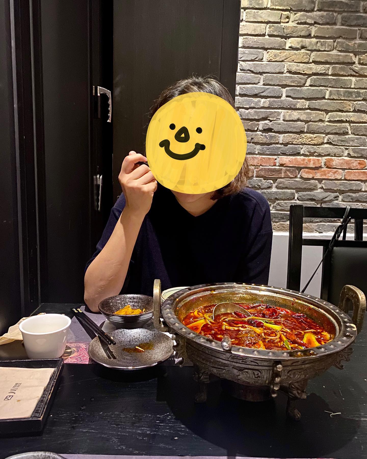🍚오니맘의 밥상🍚

- 구수계
- 게살스프
- 어행동고
- 동파육과 번
- 마라소고기전골
- 밥과 오이
- 달달구리 망고 푸딩

의욕 없는 요즘
신랑이랑 오붓하게 점심 한끼

맛난거 먹었으니 다시 으쌰쌰!!