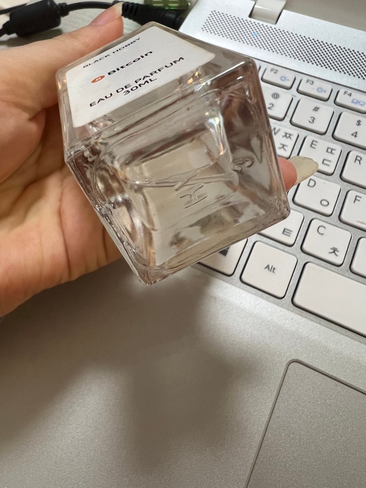 [블랙하비] 비ㅣ트코인 30ml 향수, 세계최초 비트코인 블랙하비 향수! 신박한 선물 추천합니다! 향만 다르게 하면 다른 분들은 좋겠어요!