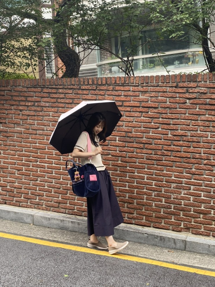 연예인들에게도 핫한 어디든 잘어울리는 패션가방 'ENTRE REVES 앙트레브 토트백' 리뷰 : THE NAVY TOTE LARGE