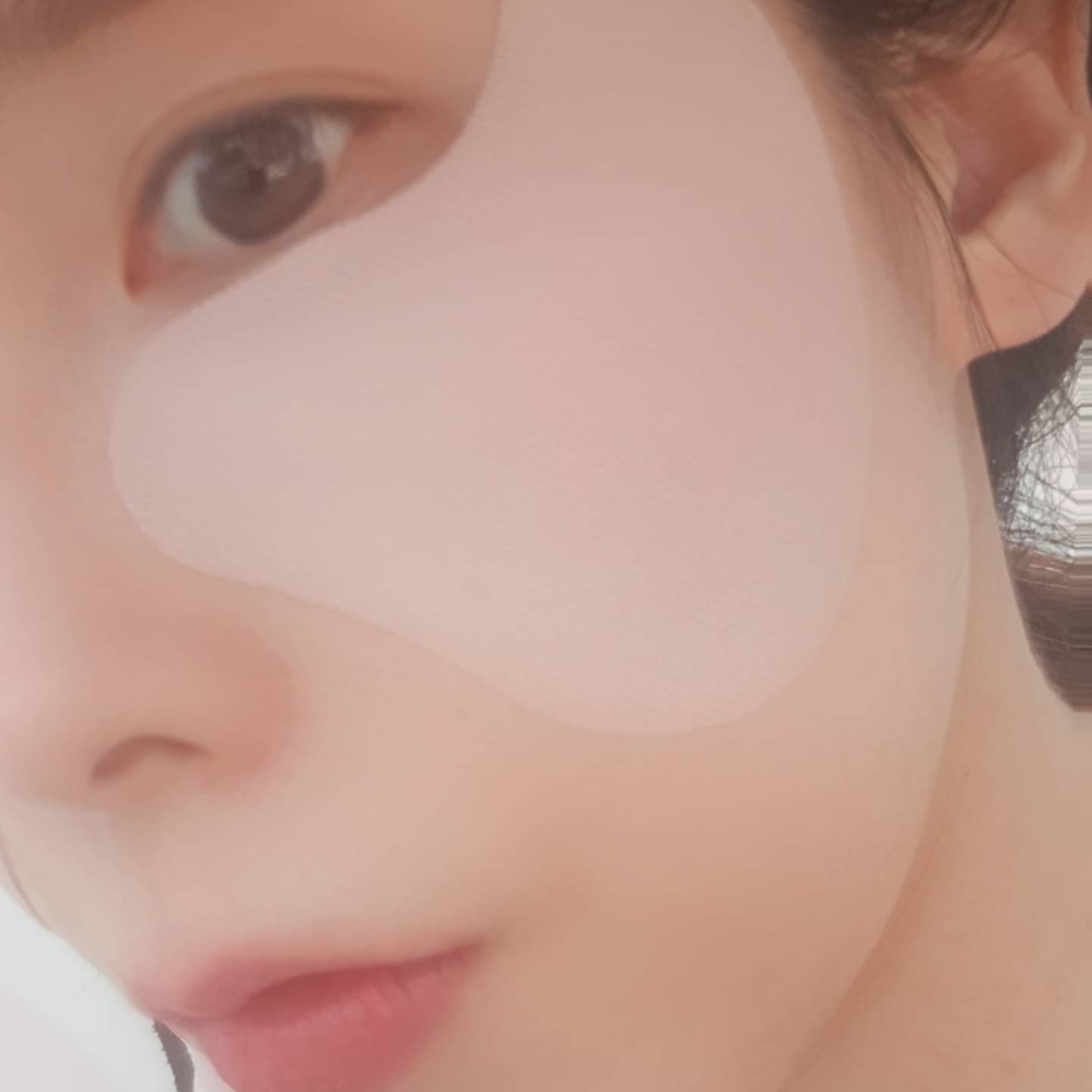 더운여름 썬패치로 간편하게 
자외선차단하기!

붙이는자외선차단패치라 
쓰기 넘나편하다눙~
얼굴에착붙 밀착력굿굿 
순하게 썬케어하기 괜츈'ㅅ'

마스크로 안가려지는 눈가눈밑볼부분까지 커버되는 기미패치라 
신경쓰이는 눈가기미도 
관리하기 좋더라구용 
선크림수시로안덧발라도 되고 
귀차니즘에게딱!

야외에서 열오른피부 
열감도 금방 내려주고 
시원한느낌이 오래가서 
맘에드는거있쥬 ㅎㅅㅎ
쿨링감 지속력우왕굿

데일리선패치로 추천!
야외활동 라운딩꿀템 골프패치 겟겟
.
.
.
.
.

ㅡ
#첫줄 #일상 #데일리 #직장인일상 #데일리그램 #일상스타그램 #운동하는여자 
#자외선패치 #아브카 #기미패치 #썬패치 #골프패치 #자외선차단패치 #여름용품 #골프용품 #솔직후기 #리얼후기 #라운딩필수품
#셀카 #셀스타그램 #얼스타그램 #첫줄반사 #좋반  #좋테 #셀카그램  #선팔하면맞팔 
#l4l #like4likes #눈바디