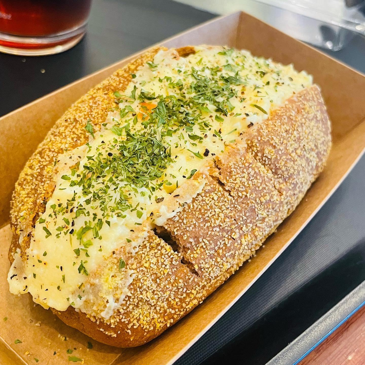 신나는 휴무~ #일요일 엔 카페에서 #브런치 타임~~ 😍🥰😘
역시 샌드위치는 #에그포테이토 쥥~