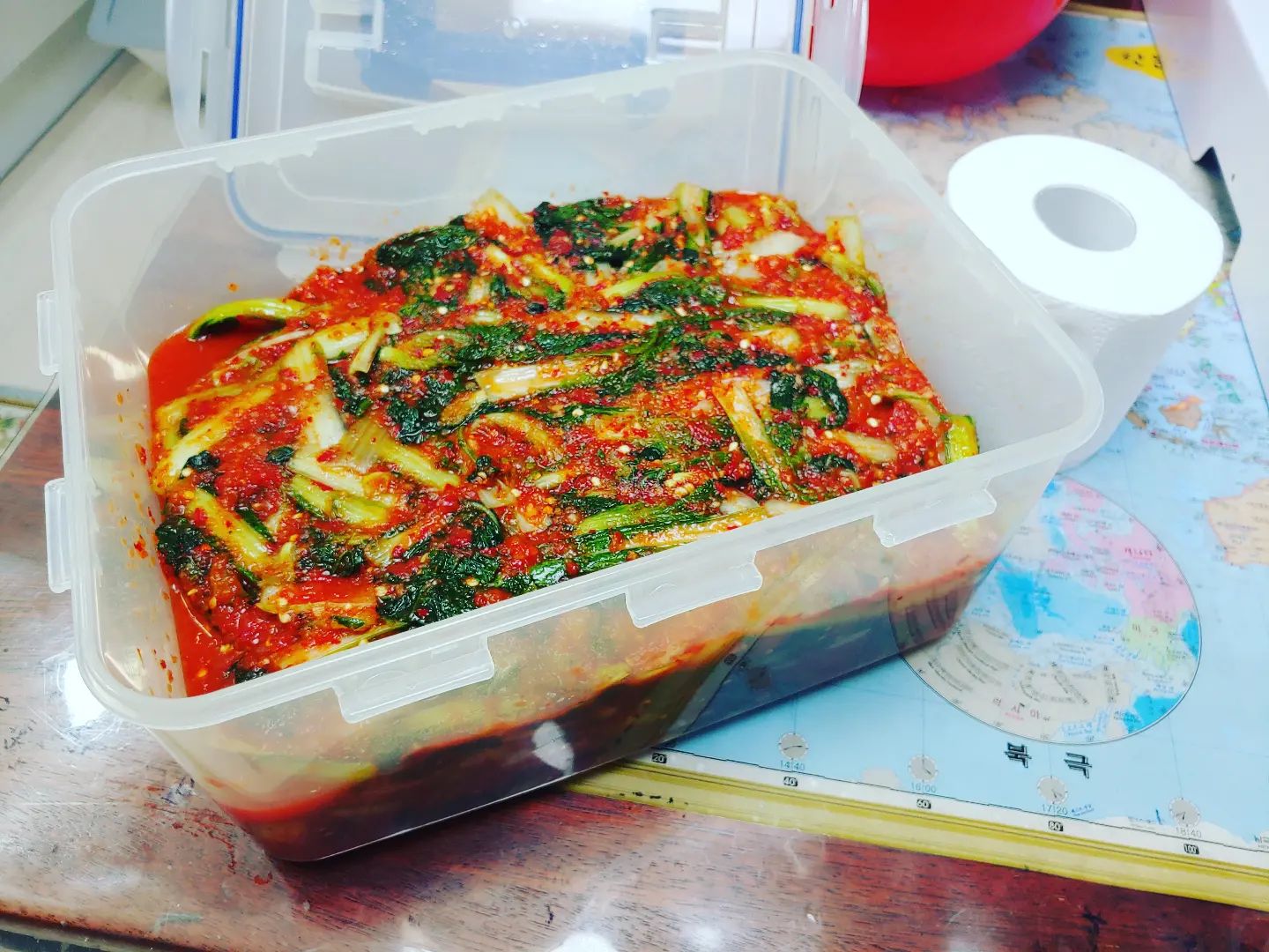 재료비만 약 25000원 정도. 
여름이라 얼갈이 함 해먹으려다 기암했네. 
차라리 사먹는게 싸것다. 
물가체감이 이런거구나. 
물가좀 잡아리 쫌 ㅠㅠ
#얼갈이 #얼갈이김치. #여름김치 #물가체감 #물가좀잡아주세요.