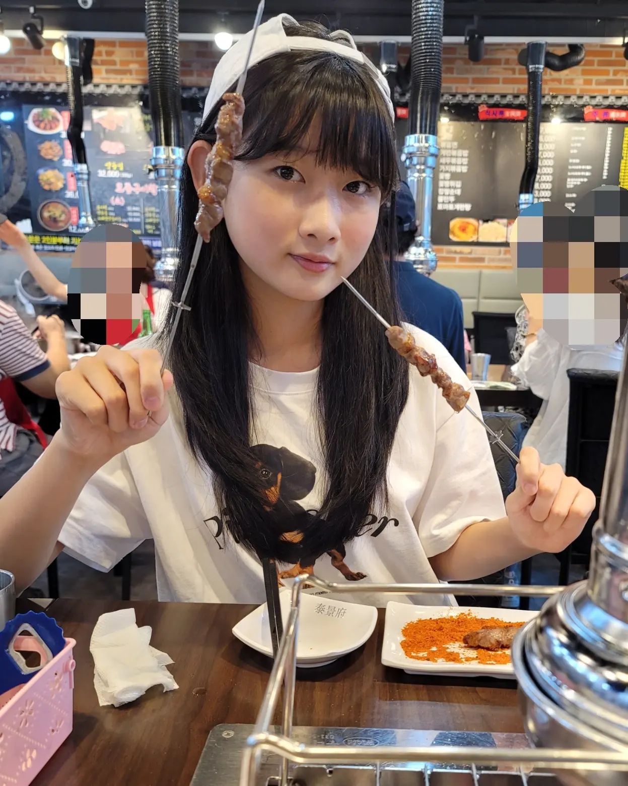 며칠전부터 양꼬치 노래를 불러 먹으러 왔으나
앞으로 양꼬치는 융시만 먹는걸루~~

#양꼬치 #외식 #엄마는한식이좋아