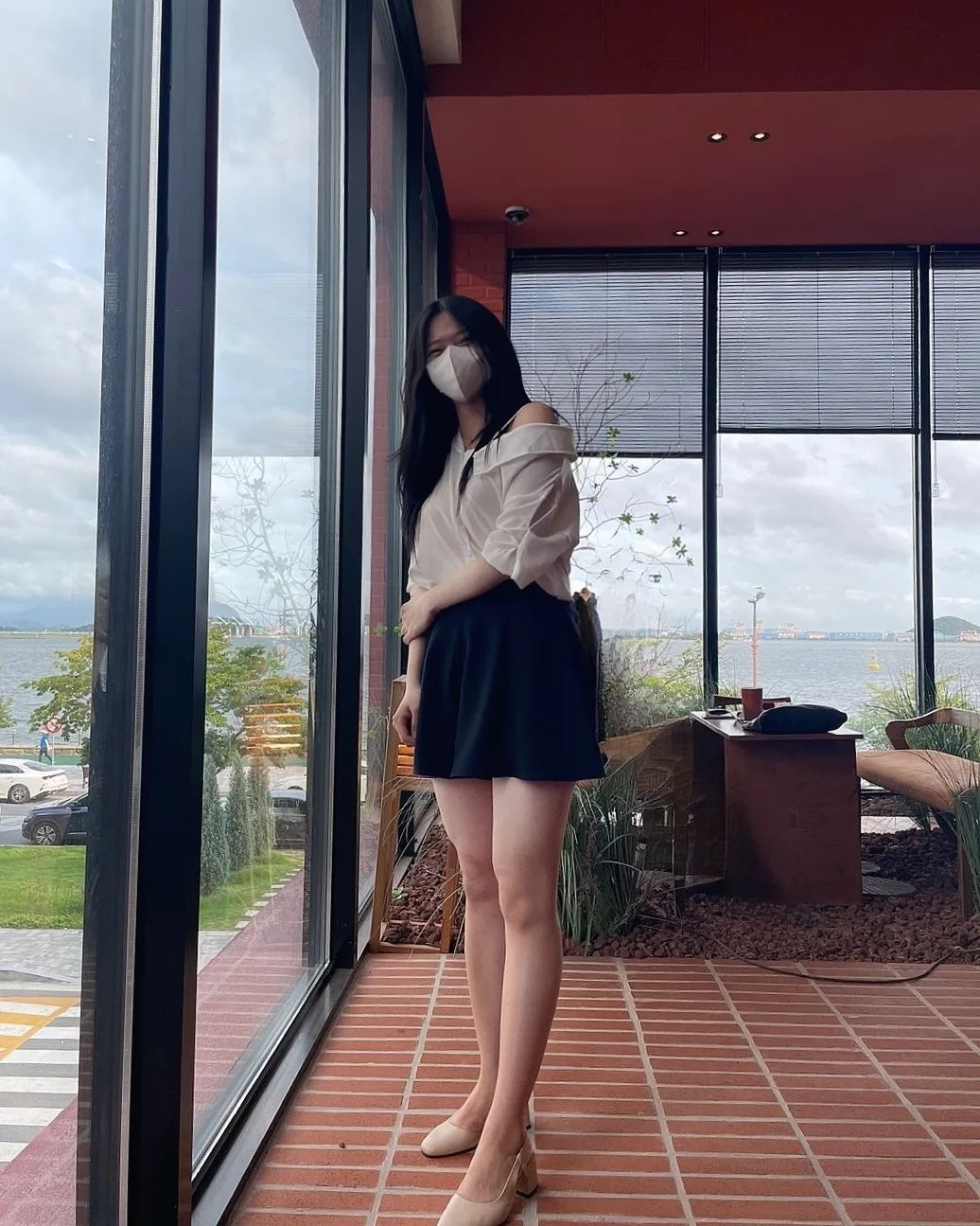 어제 목포 평화광장 주변에서 3-4시간 놀다 왔어요 >_<
그 짧은 시간동안 카페 가서 하기로 했던 이야기두 하고 밥 먹고 인생네컷도 찍구❣️ 
목포 바람두 맞고왔습니당 🌊🌊