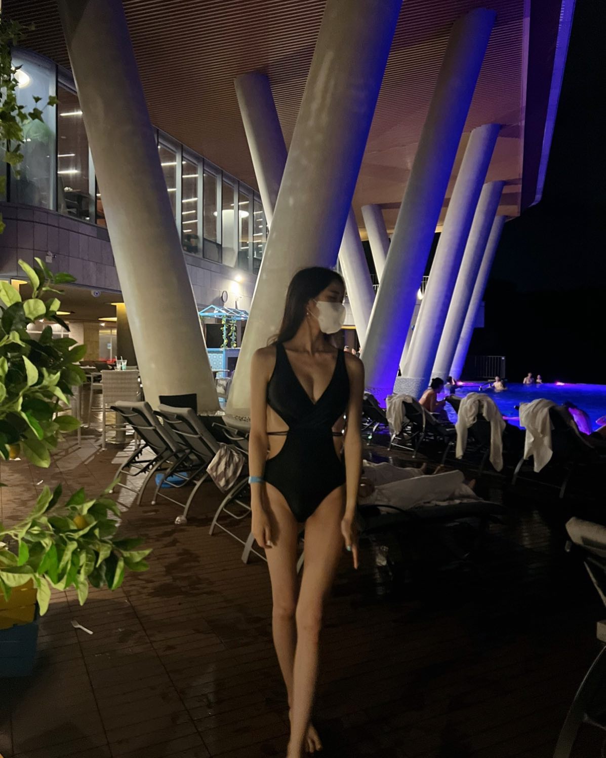💀내일부터 헬스 다닌다 근육짱짱걸이 되겠어