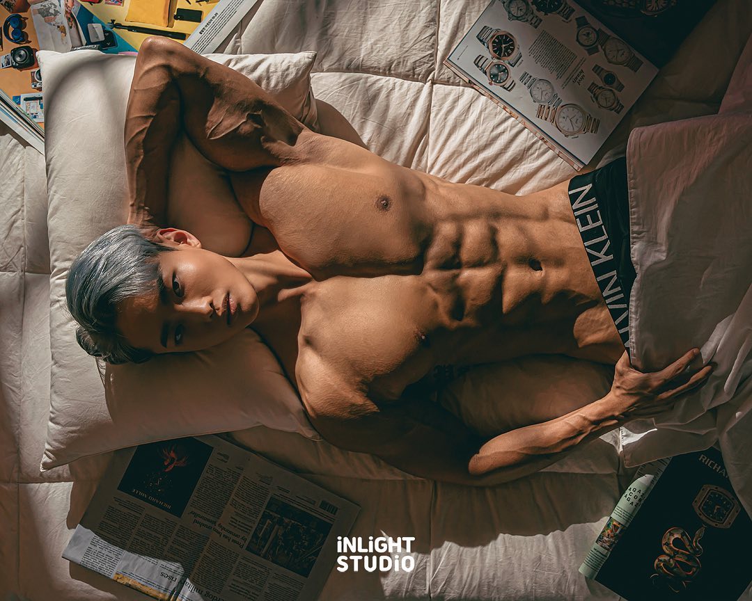이번에는 치골까지..🔥😚
밍씨는 내일이 (20일) 생일이랍니다. 🎂생일주간이니 쉬겠지 했는데 수업을 하네요..ㅎㅎ 열심히 살고 있다는 증거겠죠..?
맛있게 먹는것보다 하체하는날..
오운완 못참지..!

Hair : salondegrace_official 
Studio : inlight_st