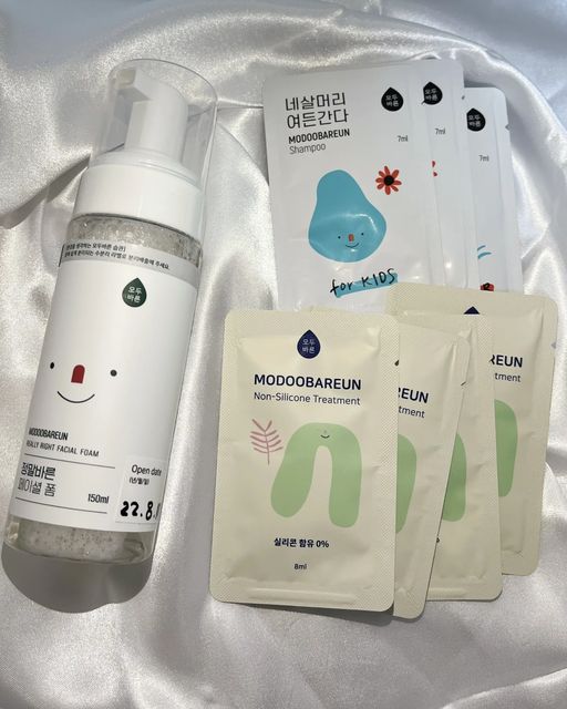 김류아 on Instagram: "#협찬 바른 성분만을 연구하는 ‘정말바른 페이셜 폼’ 깨끗한 피부를 위해서 제일 중요한 작업은 바로 ✨✨클렌징!!!✨✨ 과한 세정력의 세안제는 피부장벽을 손상 시켜