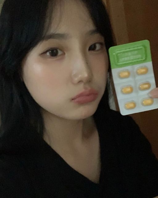 연지영 on Instagram: "#광고 상아제약 비타민 B컴플렉스💊 활력과 에너지가 필수인 요즘, 현대인이라면 꼭 챙겨 먹는 필수 영양제에요! 케어플러스 비타민B컴플렉스를 복용하고 덜 피곤한것같